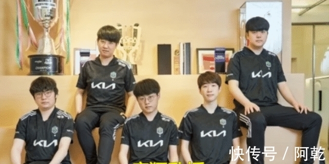 后腰在背身 后腰在背身