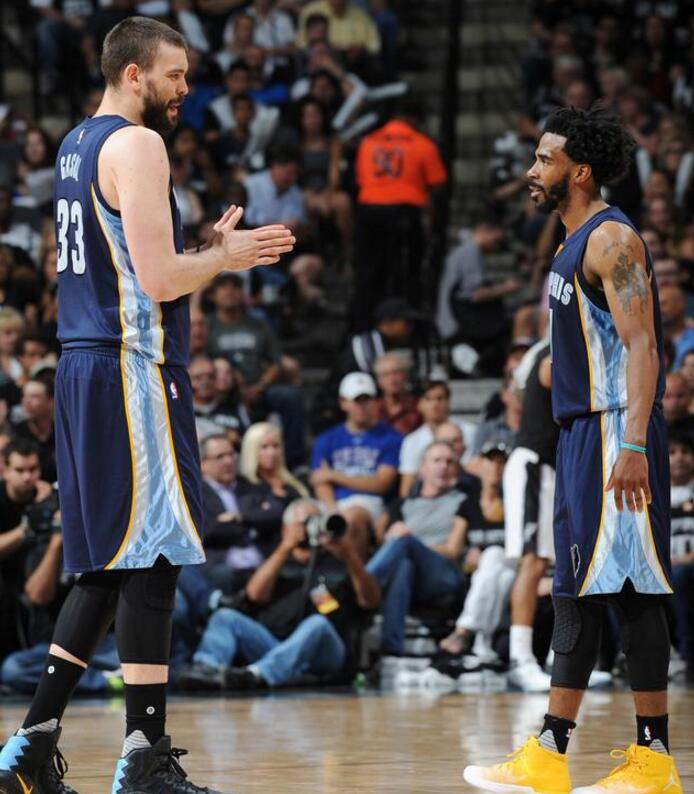 段用双人互 段用双人互